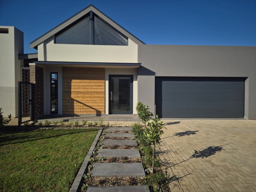 To Let 3 Bedroom Property for Rent in Van Der Hoff Park North West